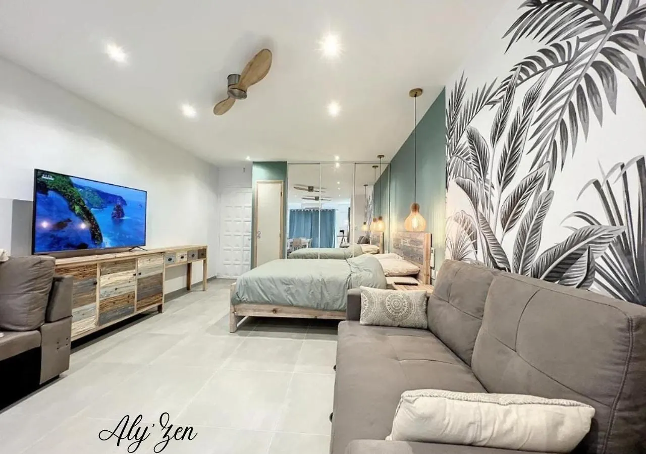 Studio De Charme - Aly'Zen - Magnifique Vue Mer, Les Pieds Dans L'Eau Le Moule